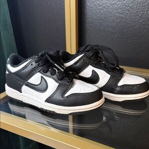 Kids Nike Dunk Sneakers, size 11